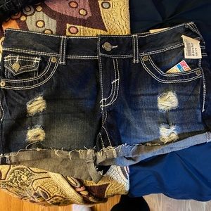 Brand new with tags reign shorts size 9/10